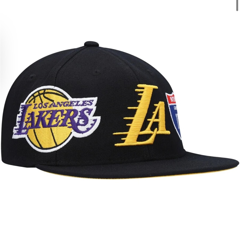 Los Angeles Lakers Champs patch snapback